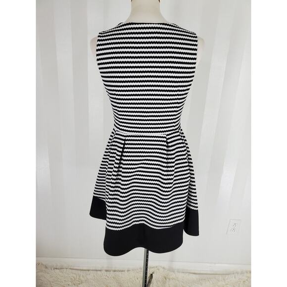 MIDNIGHT DOLL Women's Black & White Striped Fit & Flare Sleeveless Dress Sz 9 - Picture 4 of 9